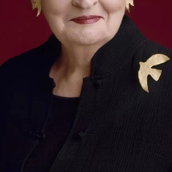 Bird Brooch - Picture 2 of 4